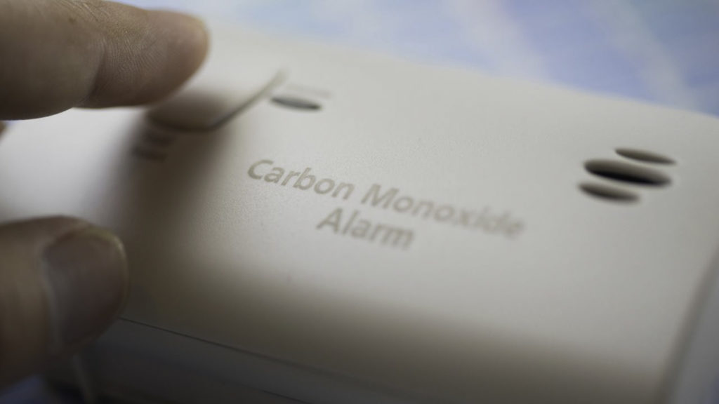 testing a carbon monoxide alarm